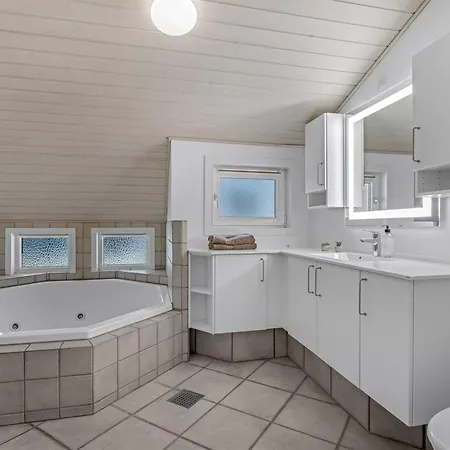 Batsha - 1-7km From The Sea By Interhome *