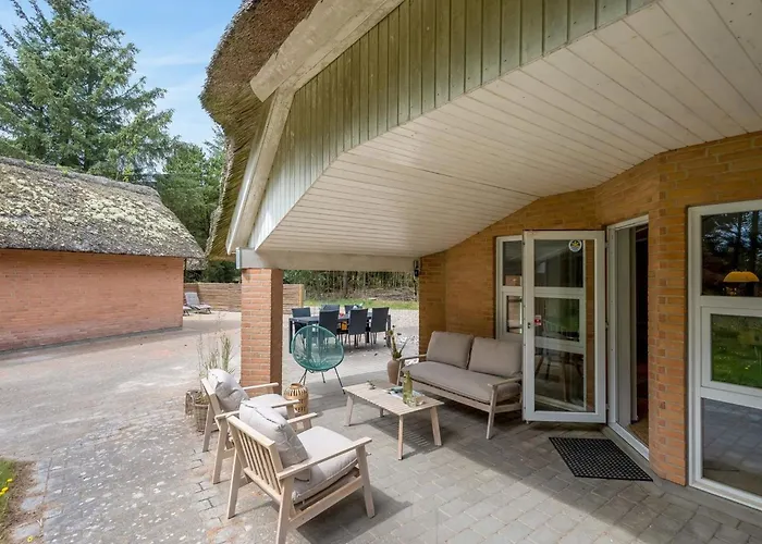 Batsha - 1-7km From The Sea By Interhome *