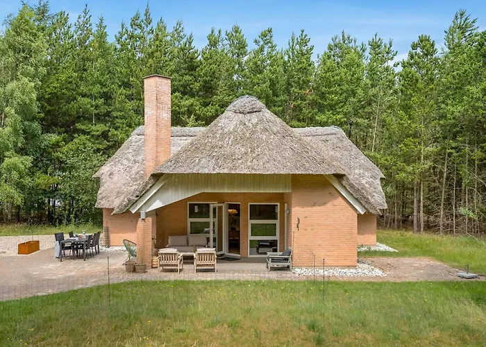 Batsha - 1-7km From The Sea By Interhome *